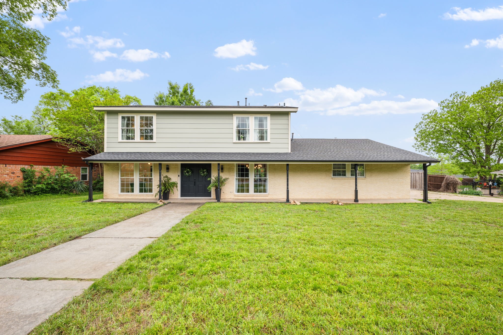1406 Greenbrier Drive Sherman TX 75092