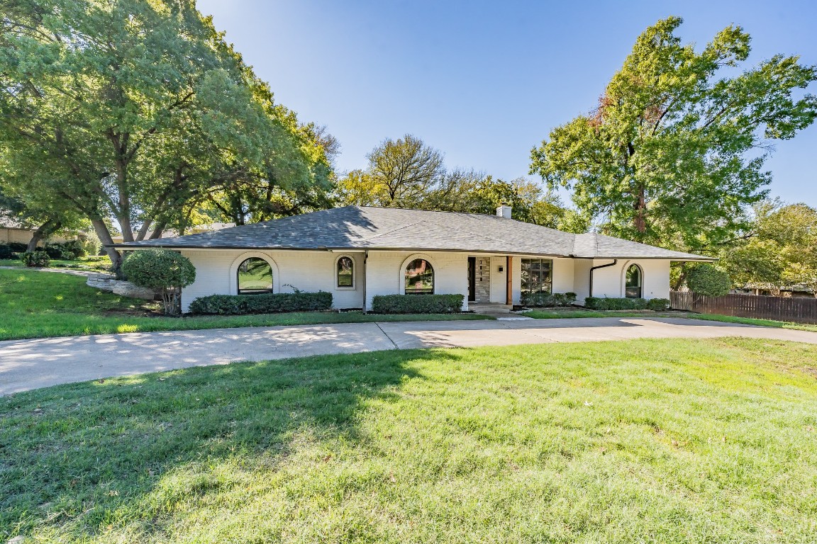 1818 Waterwood Drive Arlington TX 76012