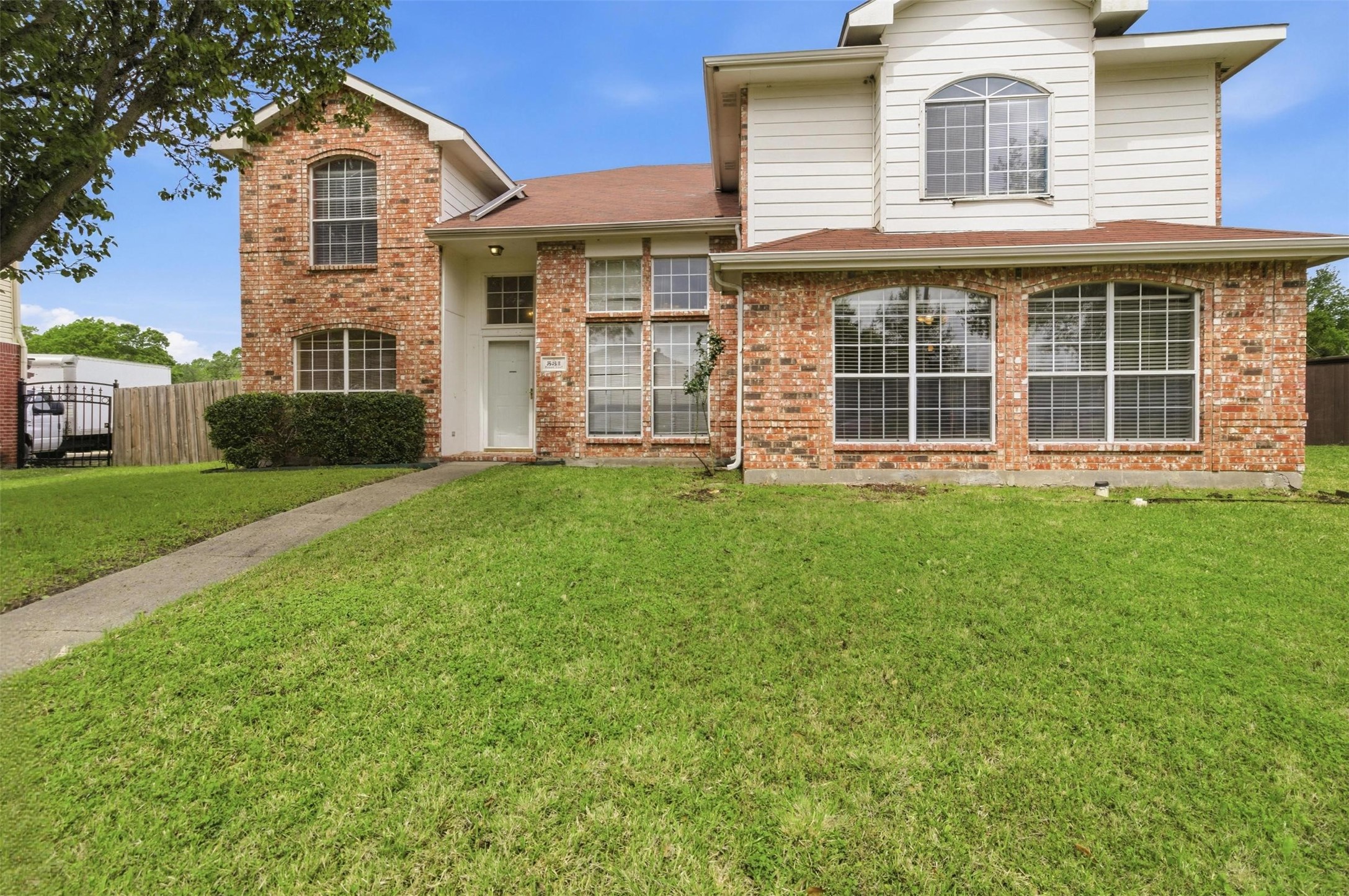 531 Pecan Leaf Drive Lancaster TX 75146