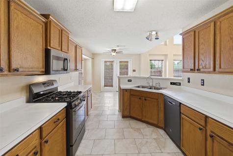 531 Pecan Leaf Drive Lancaster TX 75146