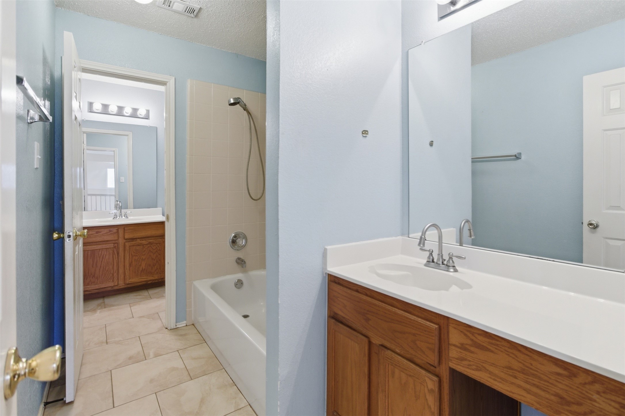 531 Pecan Leaf Drive Lancaster TX 75146