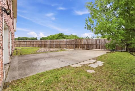 531 Pecan Leaf Drive Lancaster TX 75146