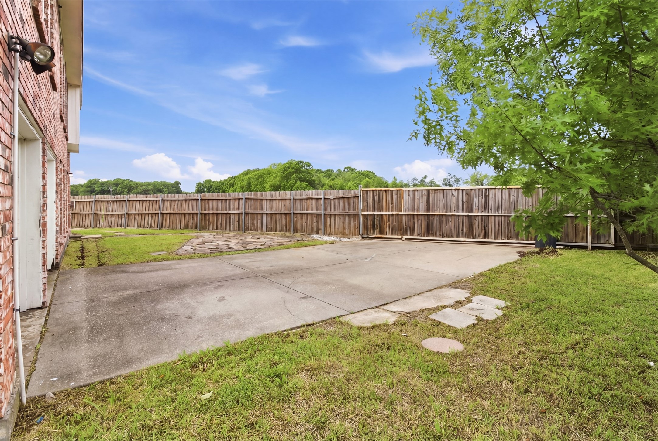 531 Pecan Leaf Drive Lancaster TX 75146