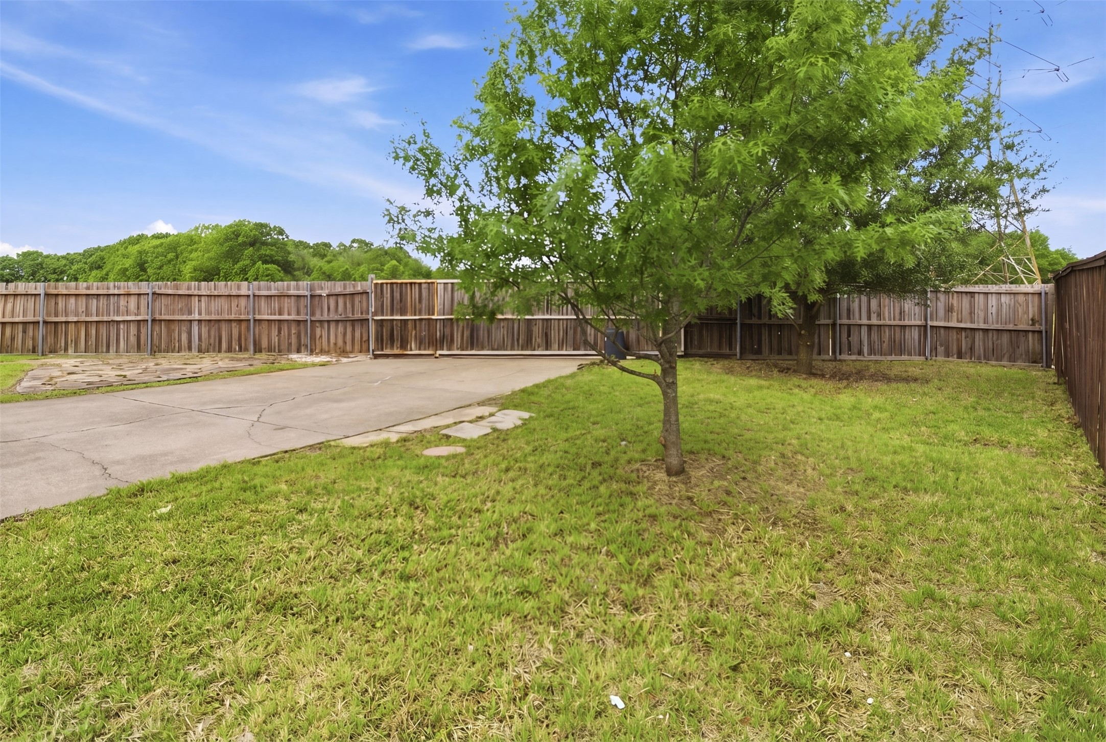 531 Pecan Leaf Drive Lancaster TX 75146
