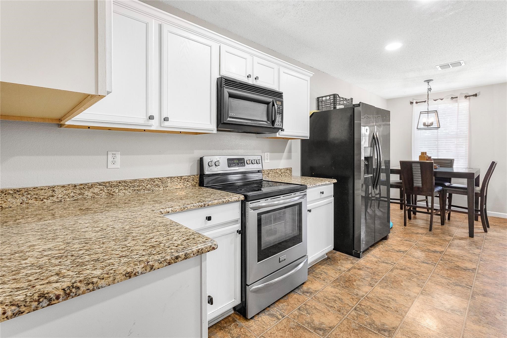 925 Brooks Drive Cedar Hill TX 75104