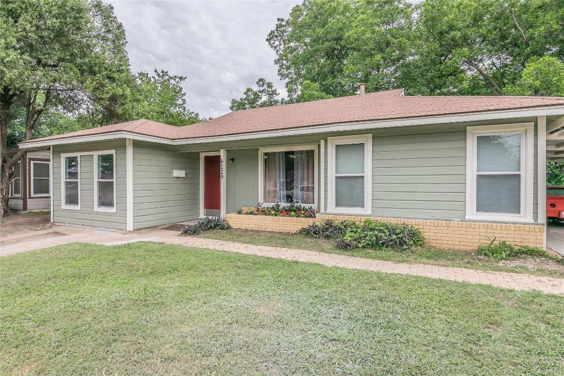 4229 Eastland Street Fort Worth TX 76119