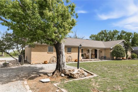 102 Lori Lane Brownwood TX 76801