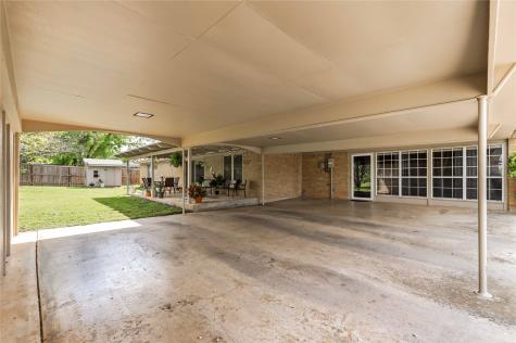102 Lori Lane Brownwood TX 76801