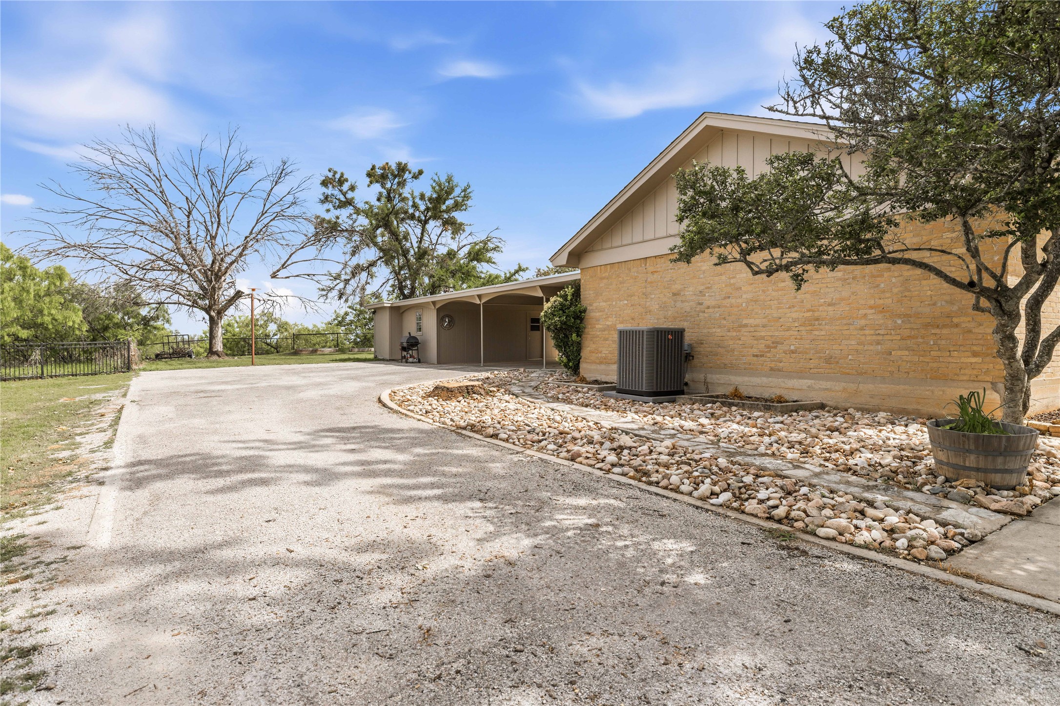 102 Lori Lane Brownwood TX 76801
