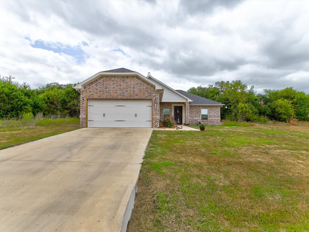 2204 Pedernales Court Granbury TX 76048