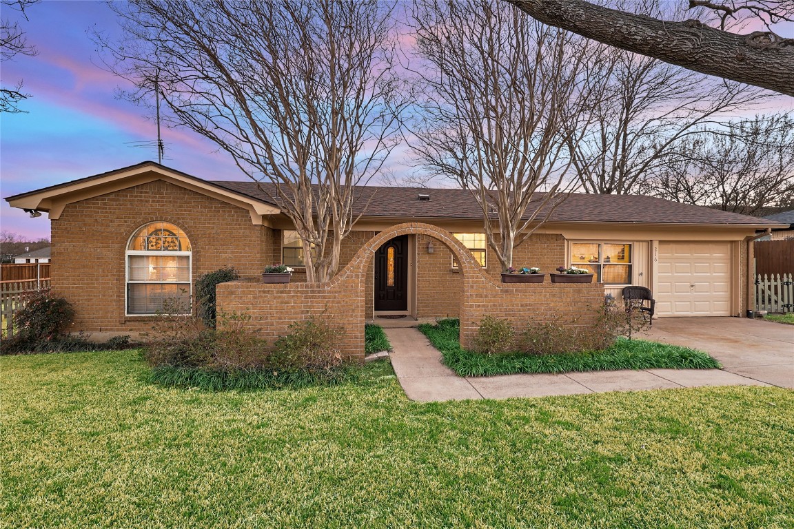 216 E Vine Street Keller TX 76248