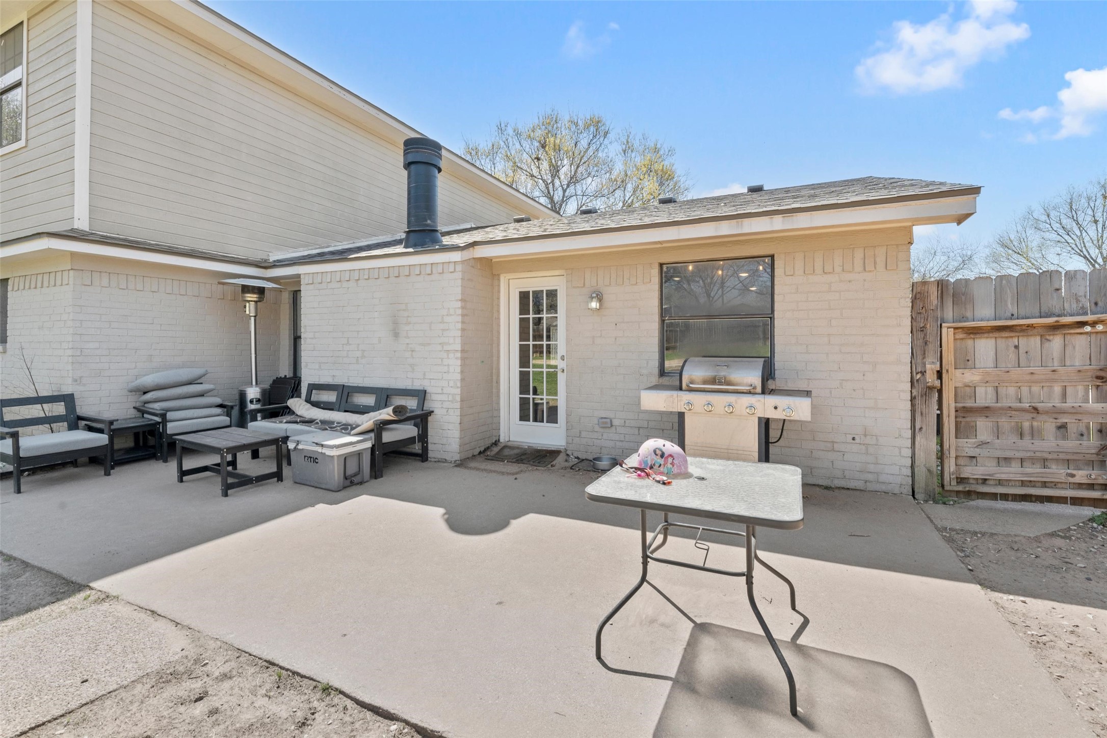 216 Hillside Drive Hewitt TX 76643