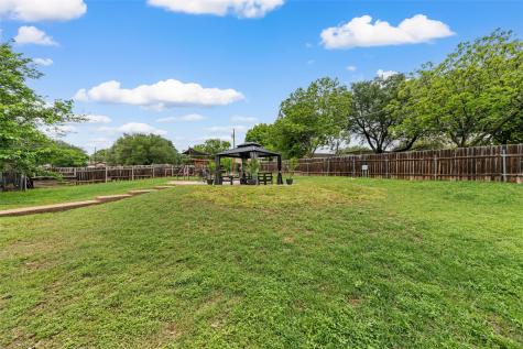 216 Hillside Drive Hewitt TX 76643