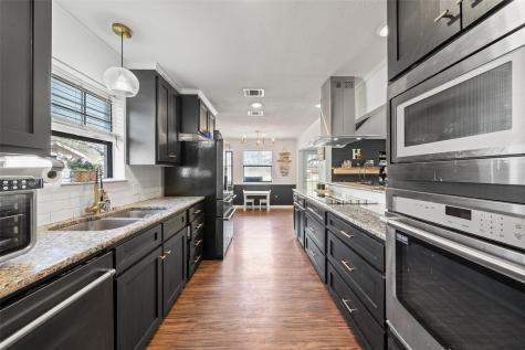 216 Hillside Drive Hewitt TX 76643