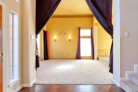 6521 Lynch Lane Garland TX 75044
