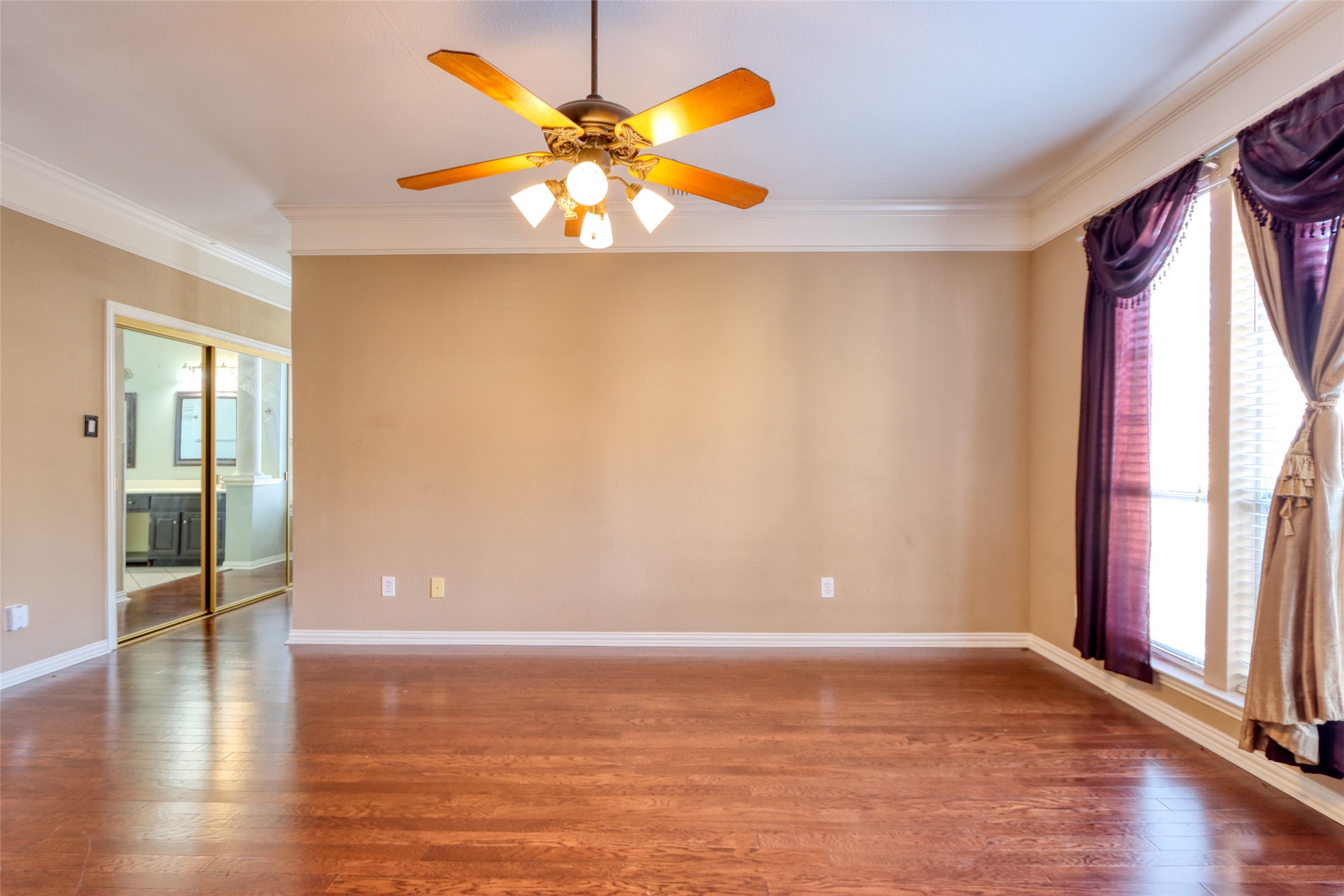6521 Lynch Lane Garland TX 75044