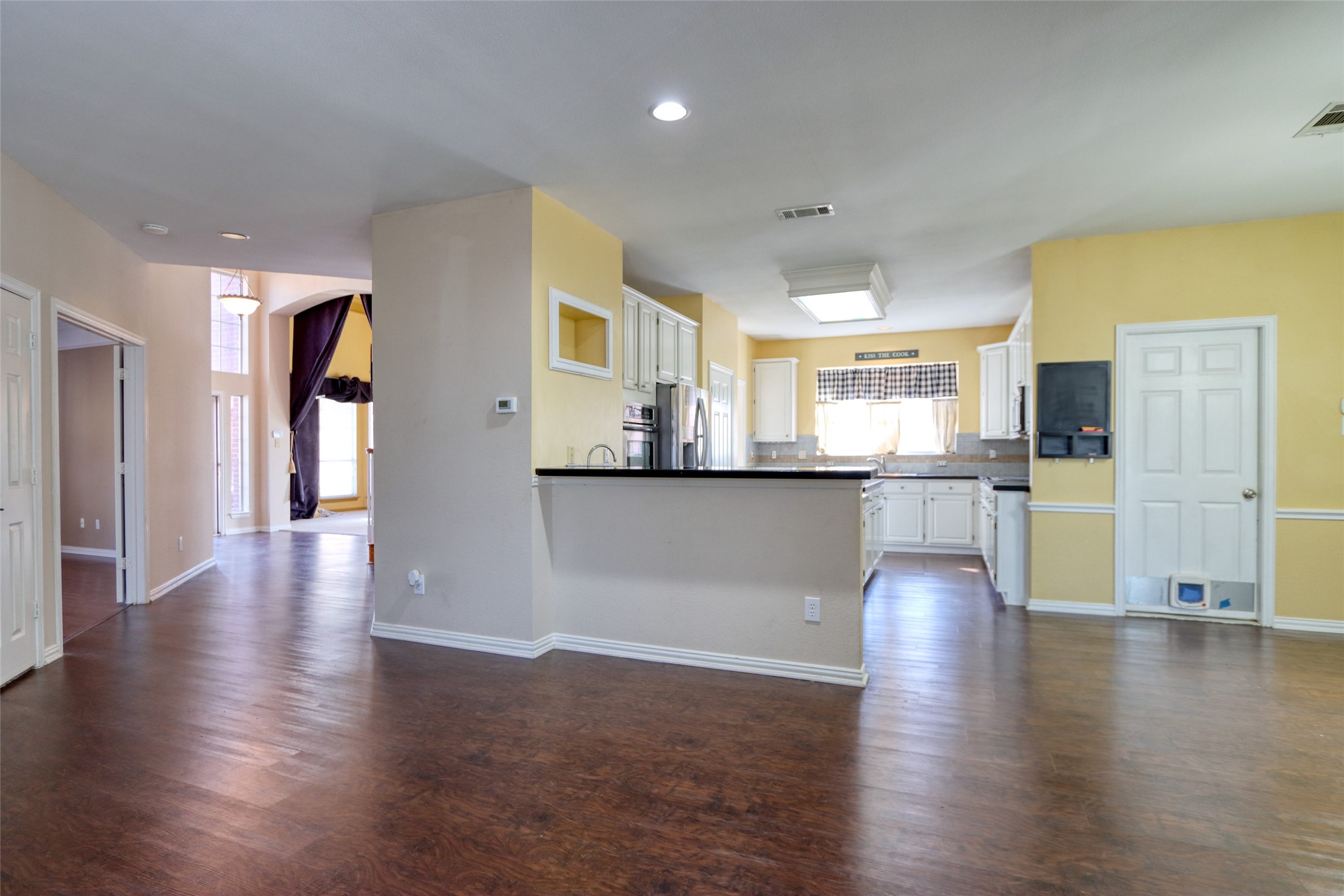 6521 Lynch Lane Garland TX 75044