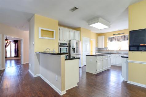6521 Lynch Lane Garland TX 75044