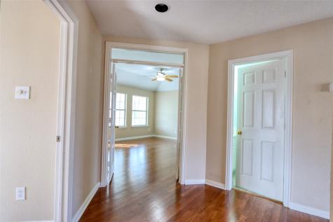 6521 Lynch Lane Garland TX 75044