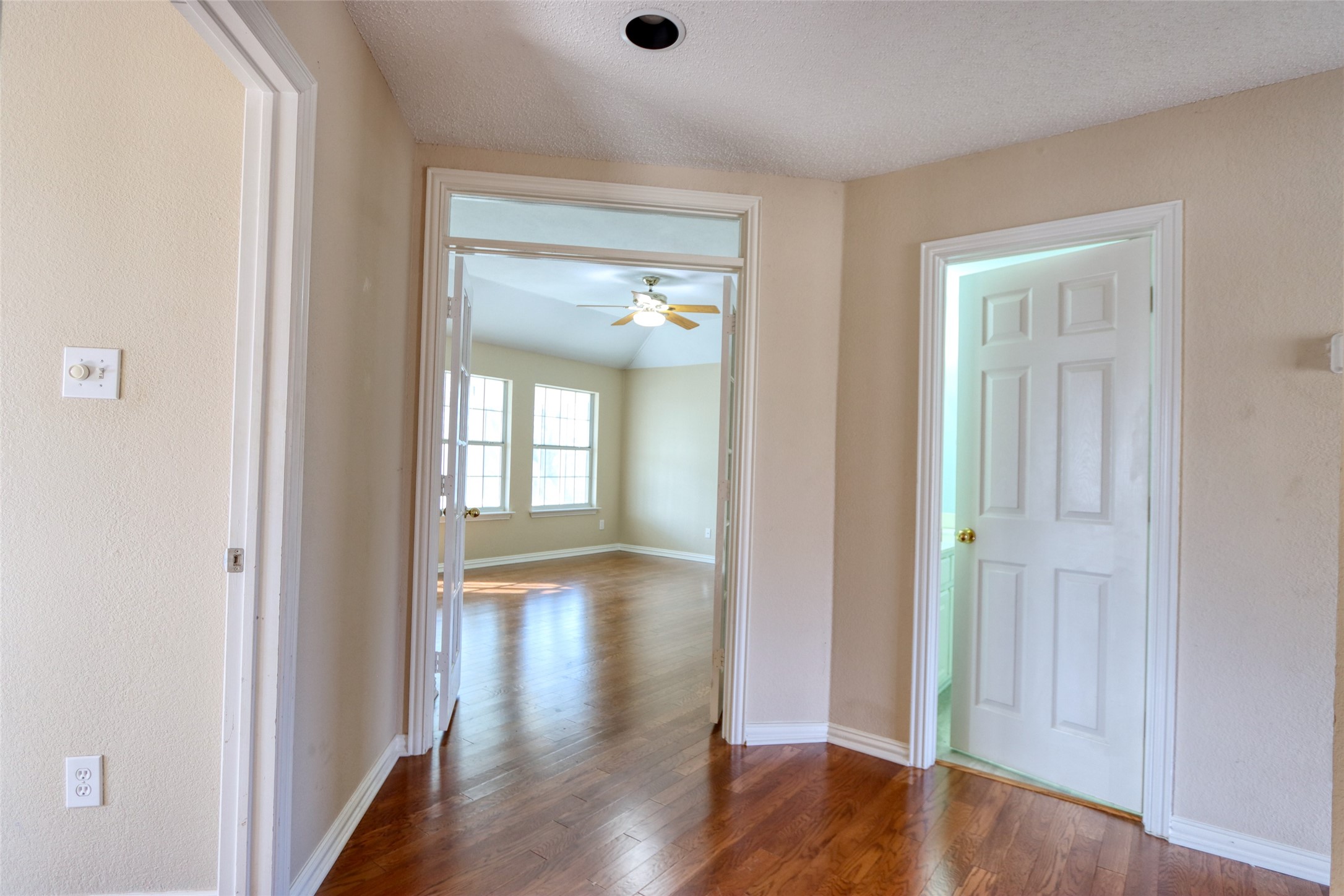6521 Lynch Lane Garland TX 75044