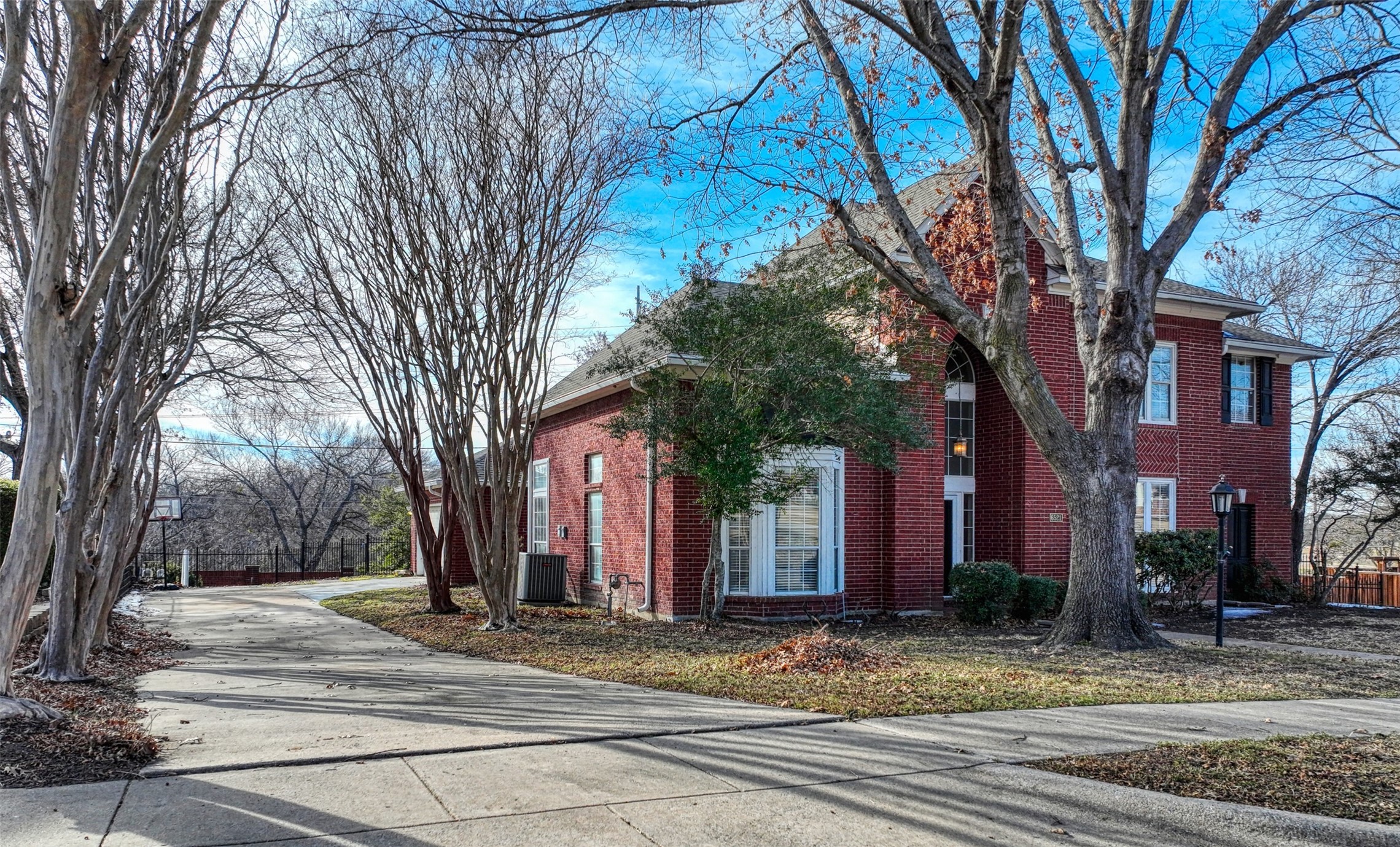 6521 Lynch Lane Garland TX 75044