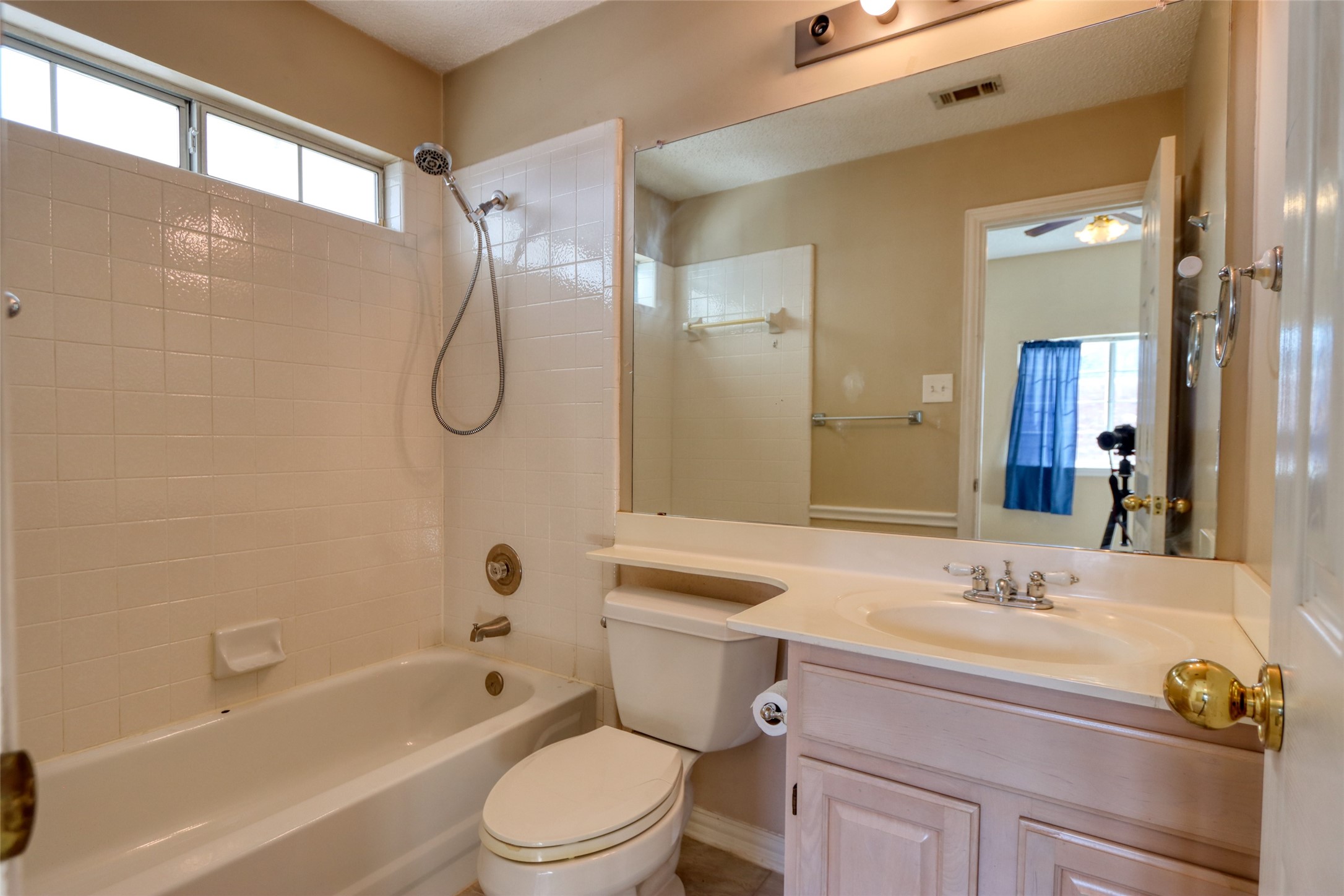 6521 Lynch Lane Garland TX 75044