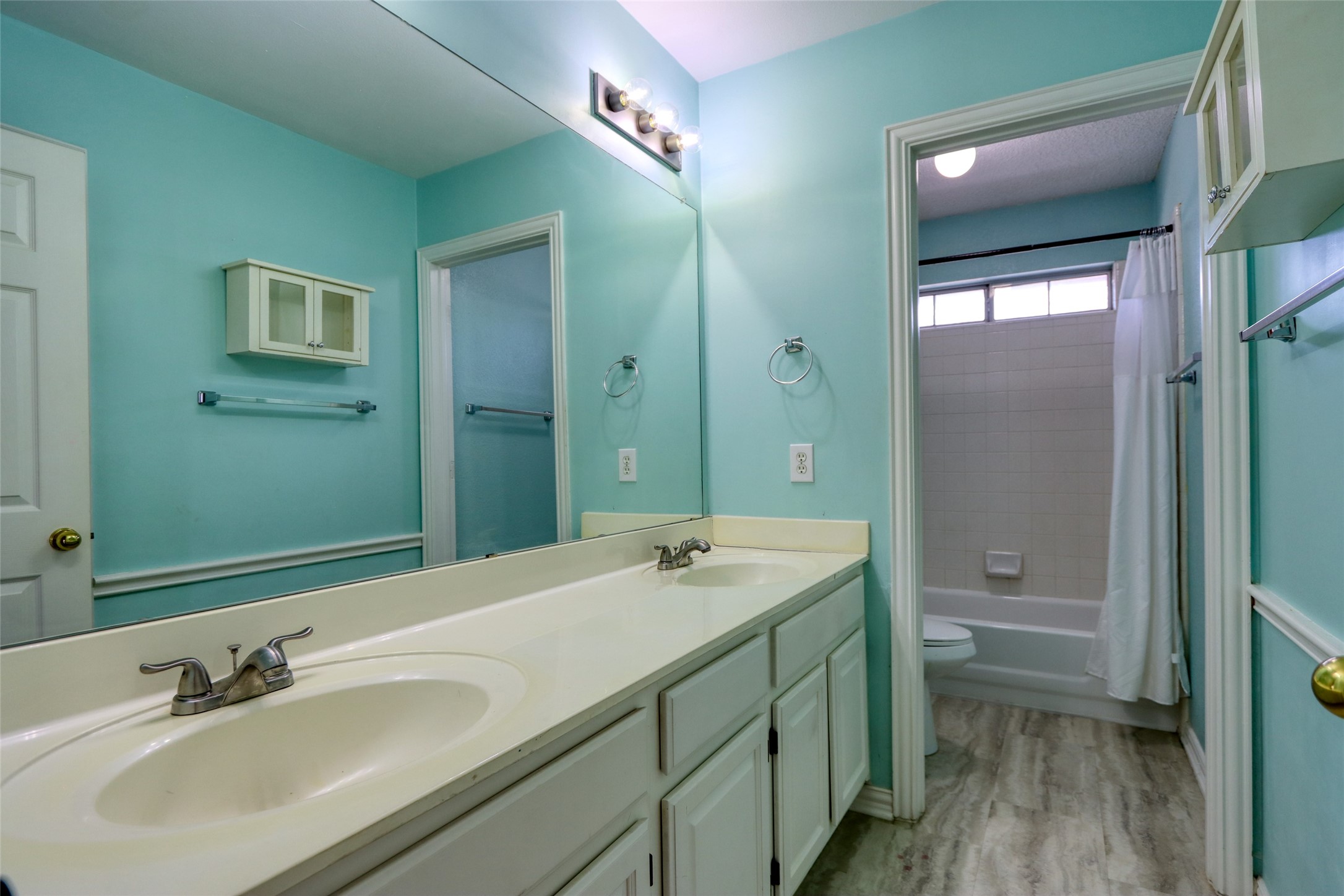 6521 Lynch Lane Garland TX 75044