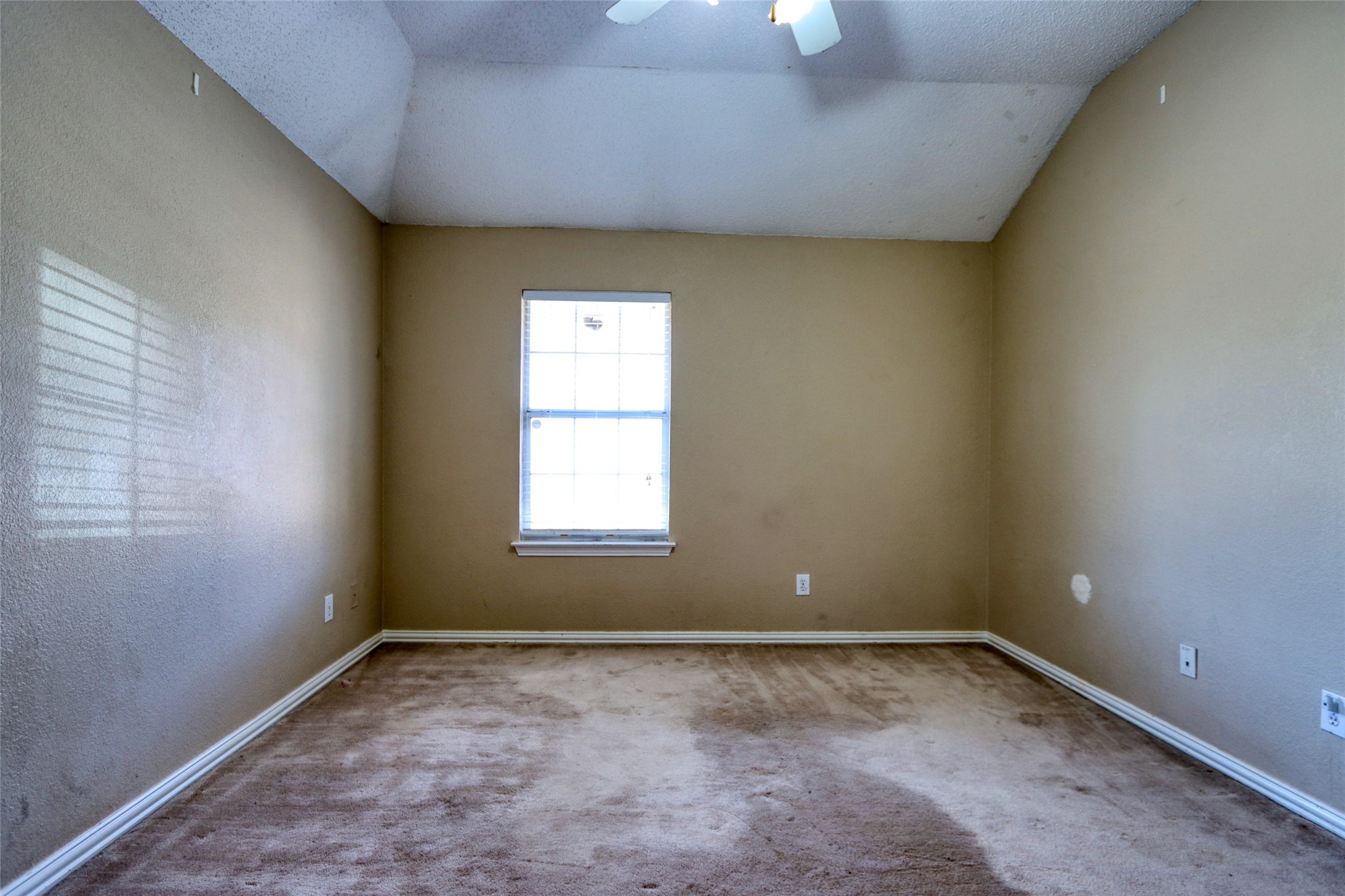 6521 Lynch Lane Garland TX 75044