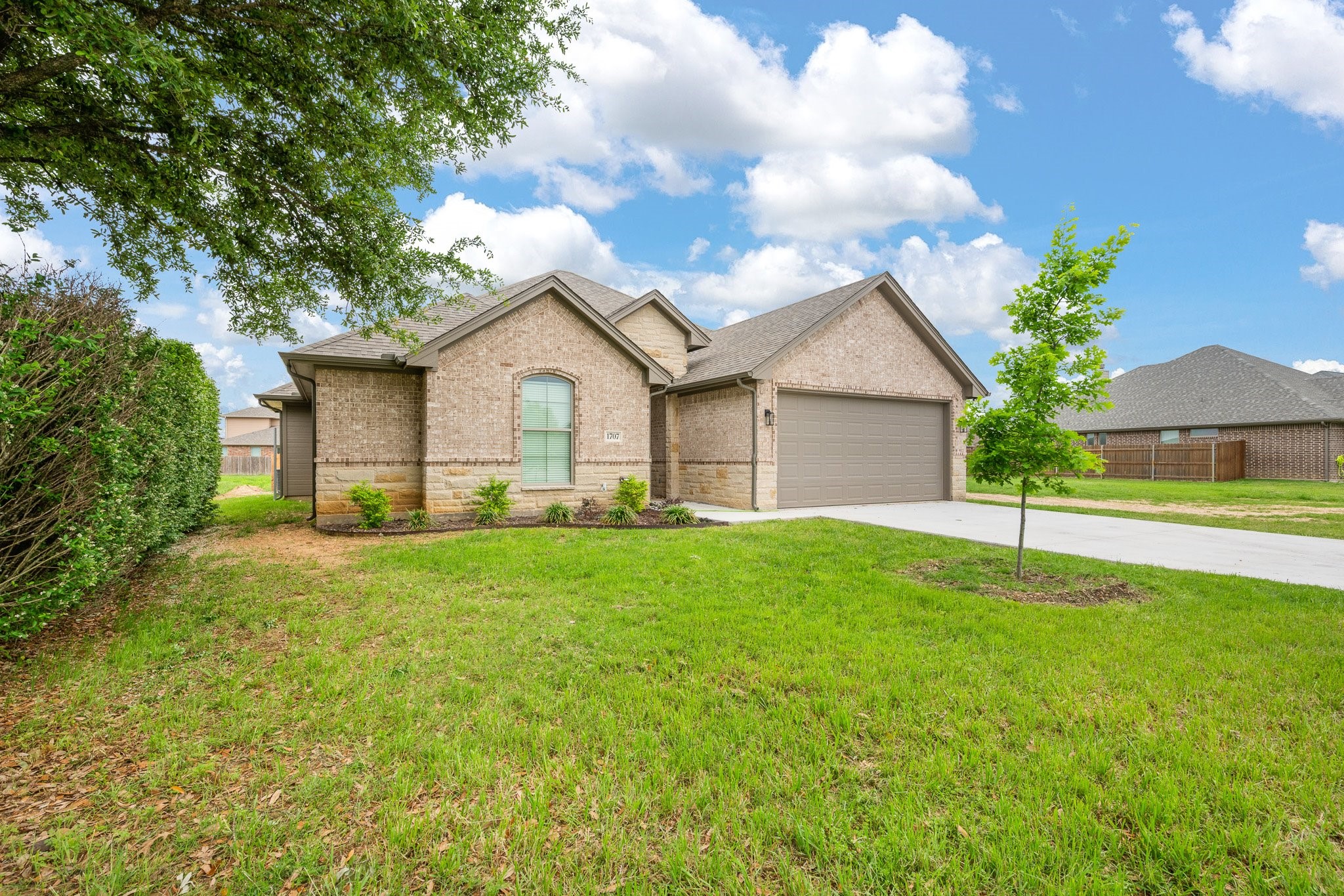 1707 Lakeway Drive Cleburne TX 76033