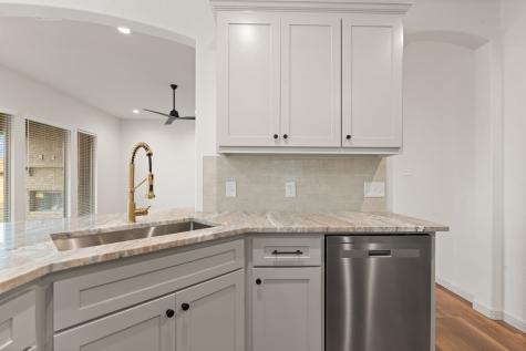 1707 Lakeway Drive Cleburne TX 76033