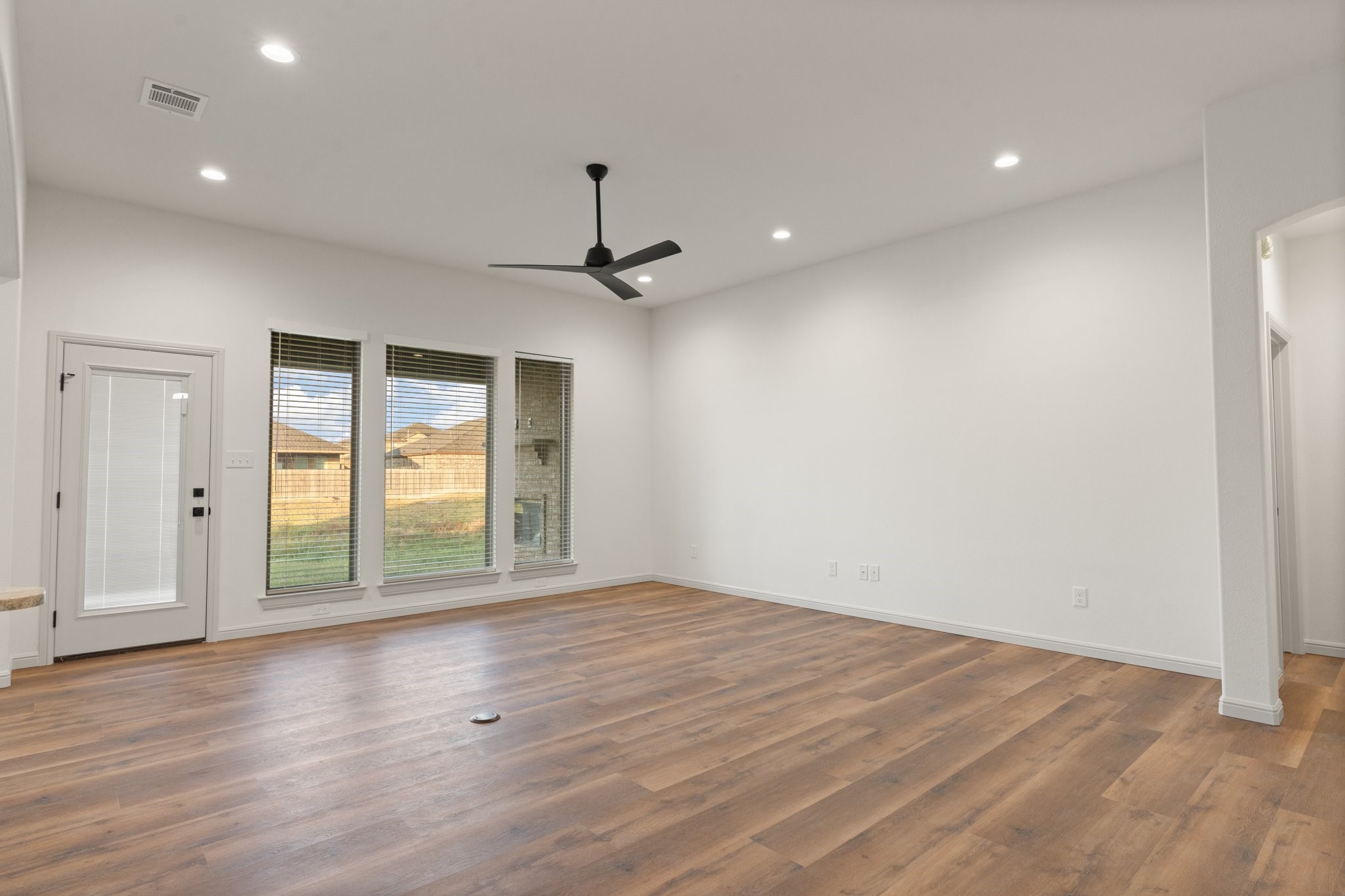 1707 Lakeway Drive Cleburne TX 76033