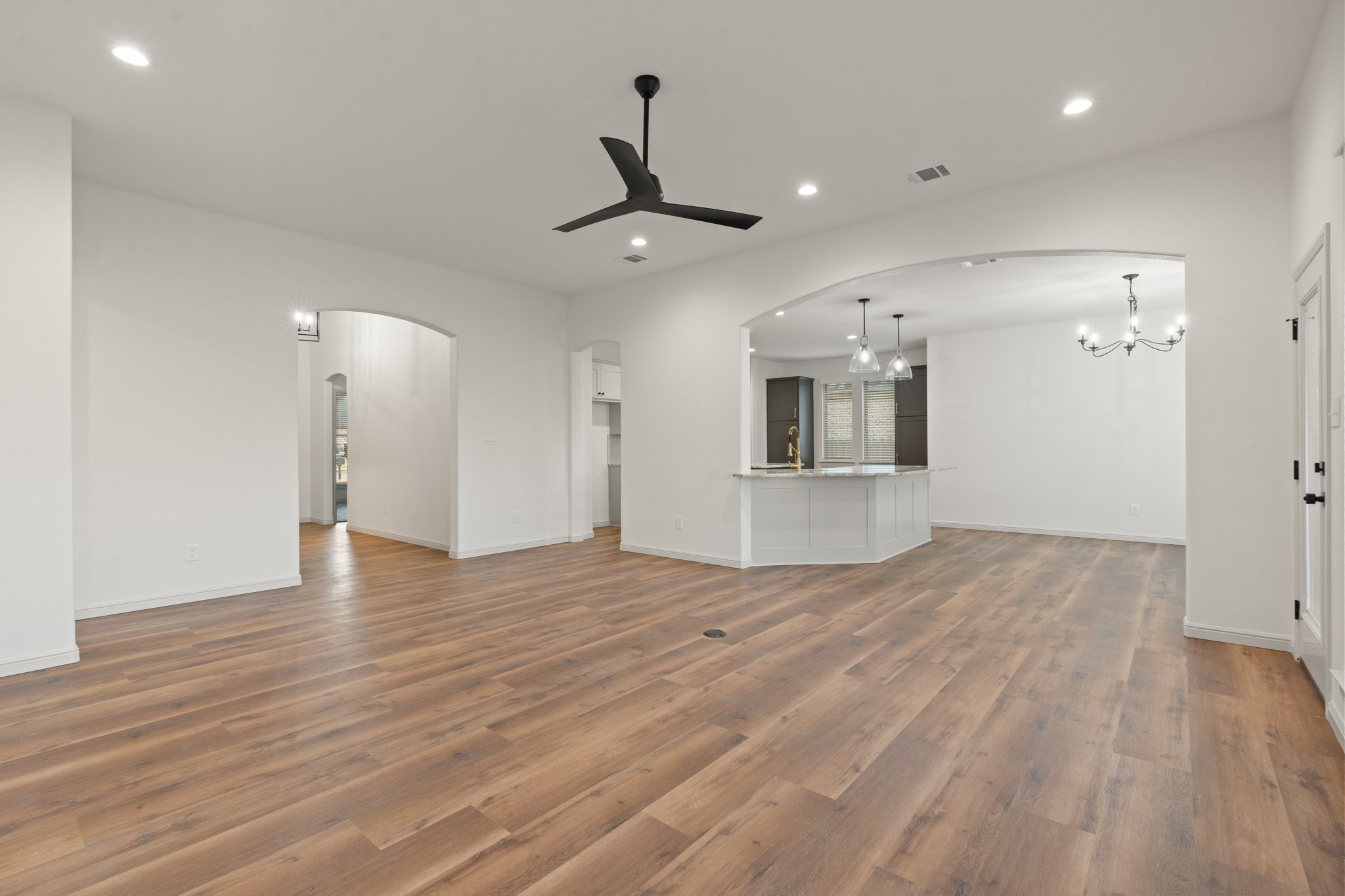 1707 Lakeway Drive Cleburne TX 76033