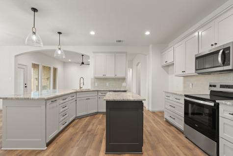 1707 Lakeway Drive Cleburne TX 76033