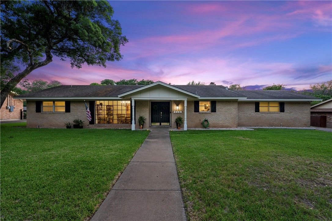 400 White Hall Road Woodway TX 76712