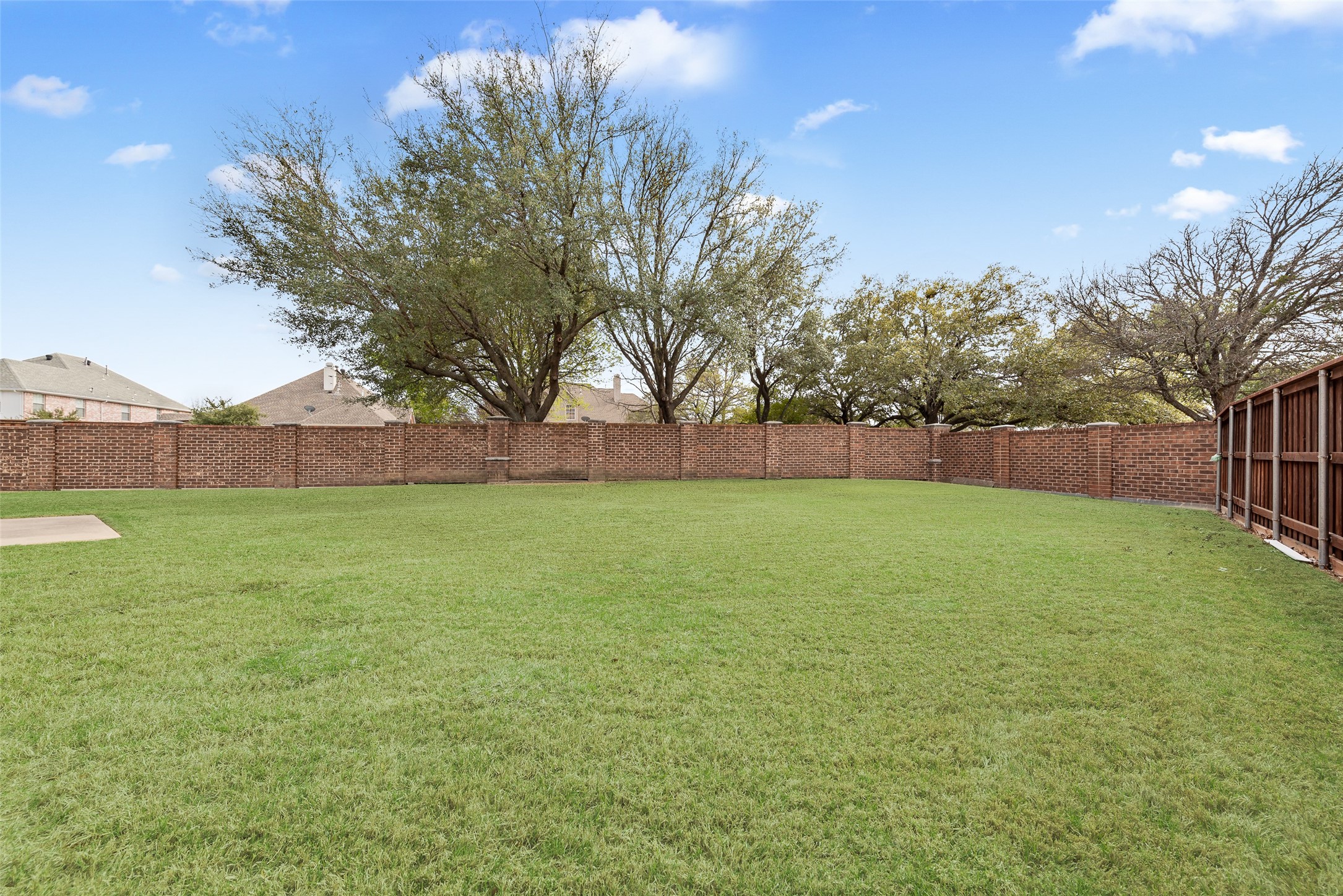 5736 New Castle Drive Richardson TX 75082