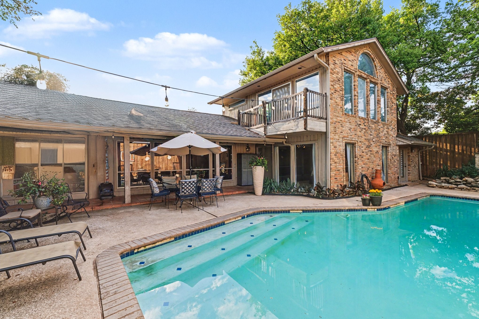 6517 Briarmeade Drive Dallas TX 75254