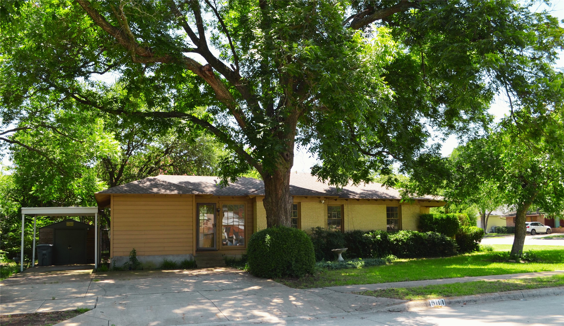 6100 Sudbury Drive Dallas TX 75214