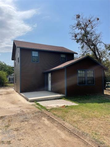 1704 Avenue C Brownwood TX 76801