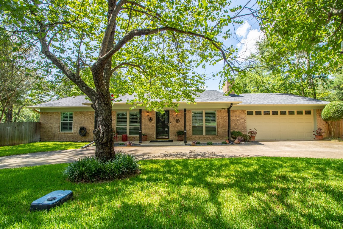 103 Grass Knoll Drive Hideaway TX 75771