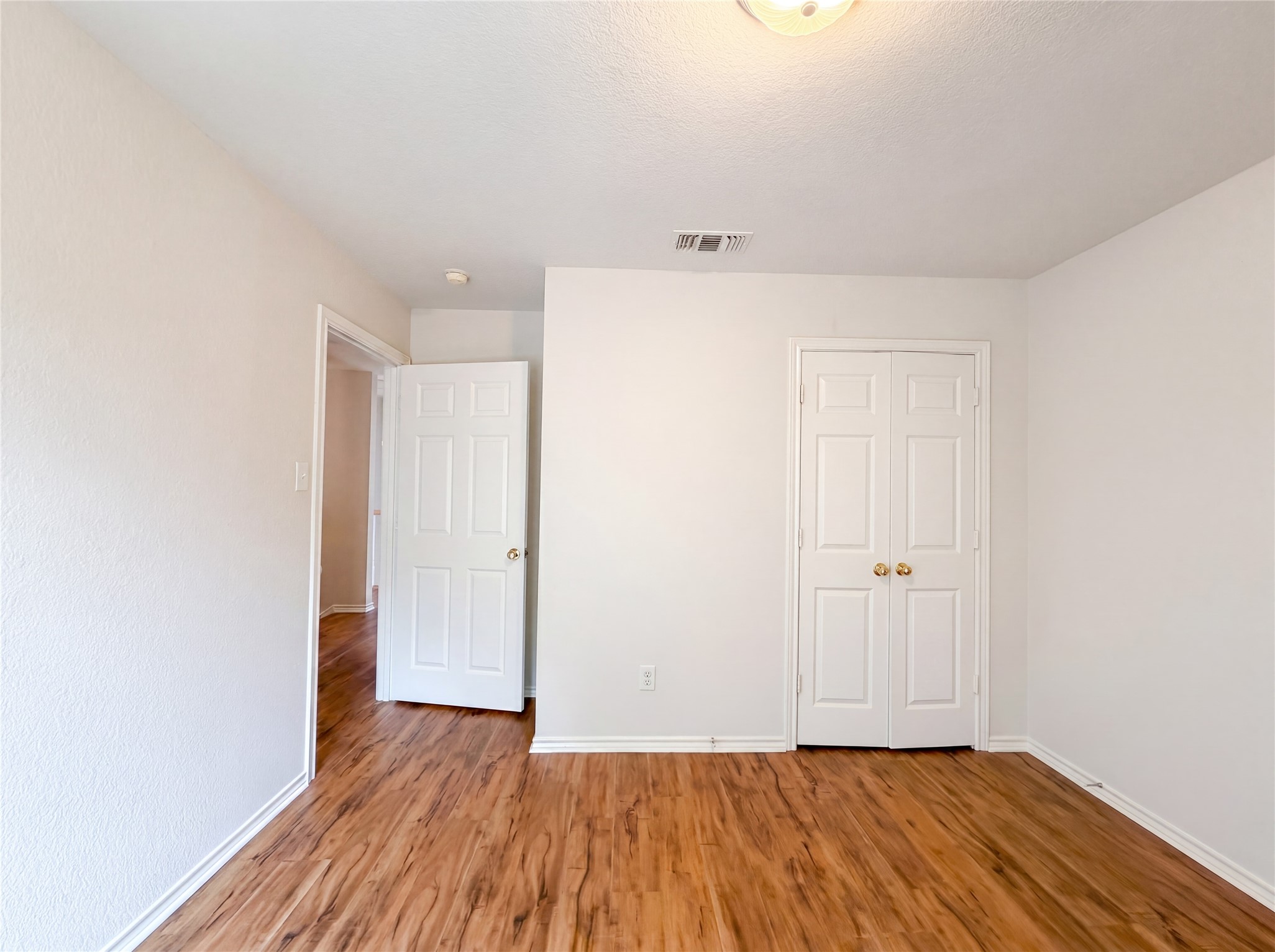 6218 Kingswood Drive Arlington TX 76001