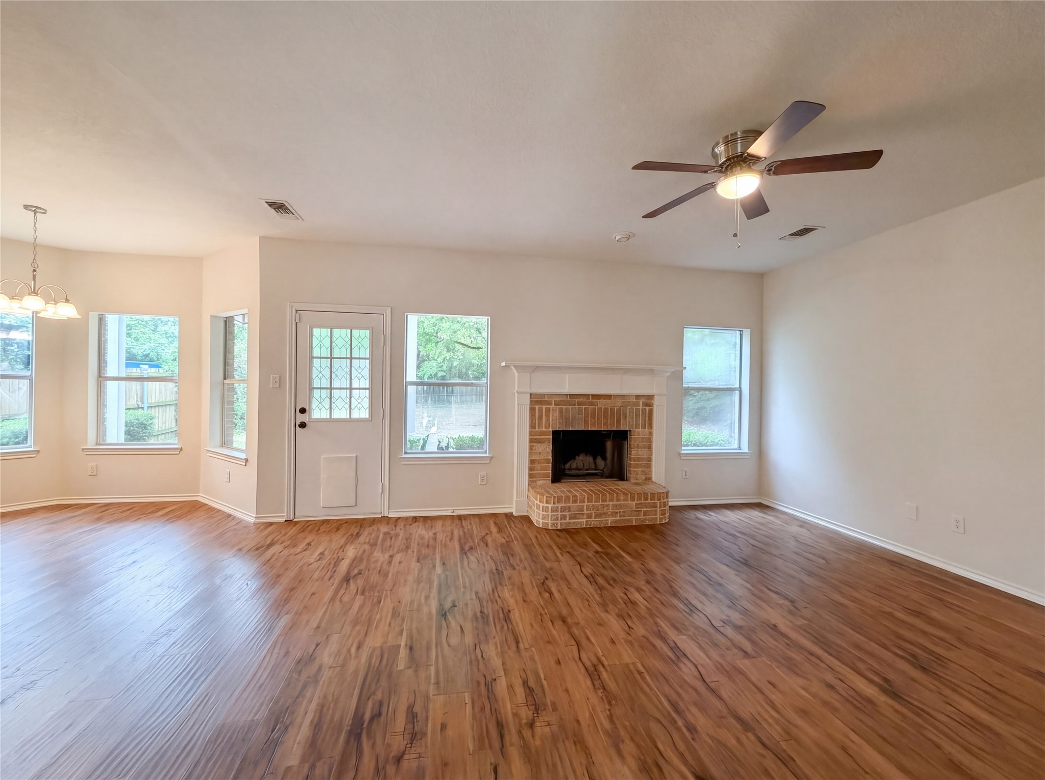 6218 Kingswood Drive Arlington TX 76001