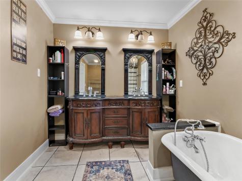 160 Lcr 825 Groesbeck TX 76642