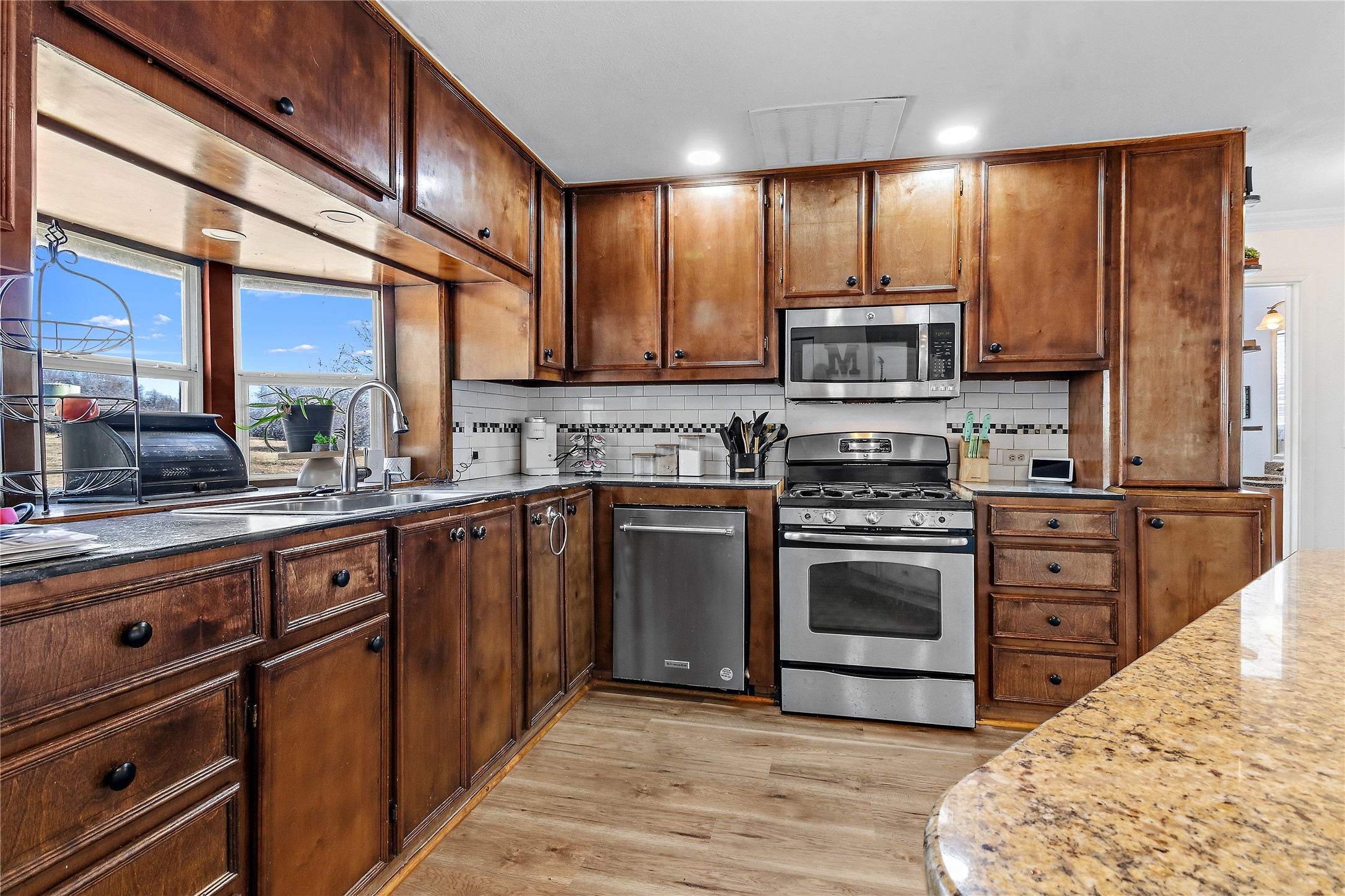160 Lcr 825 Groesbeck TX 76642