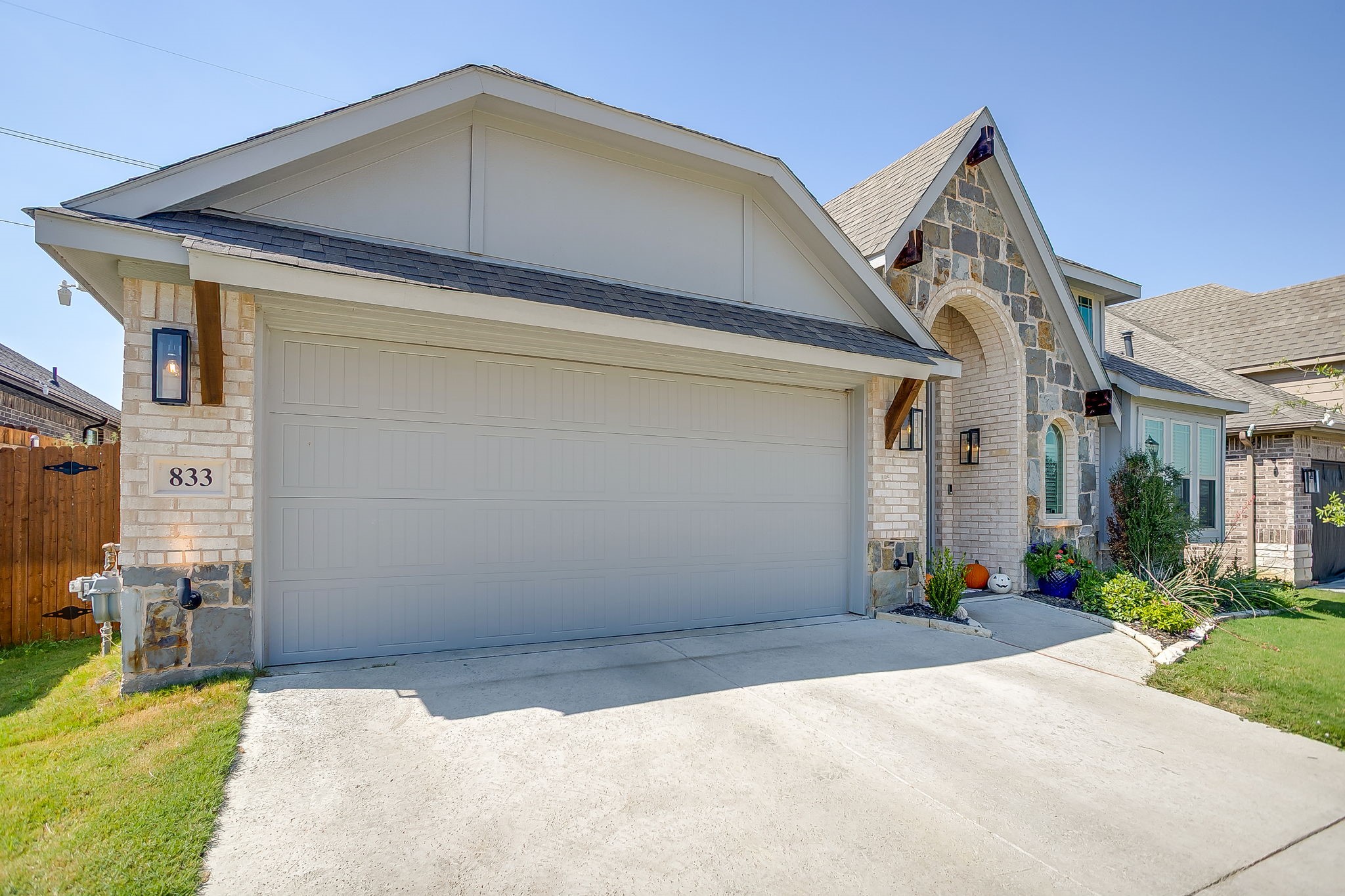 833 Godley Ranch Godley TX 76044
