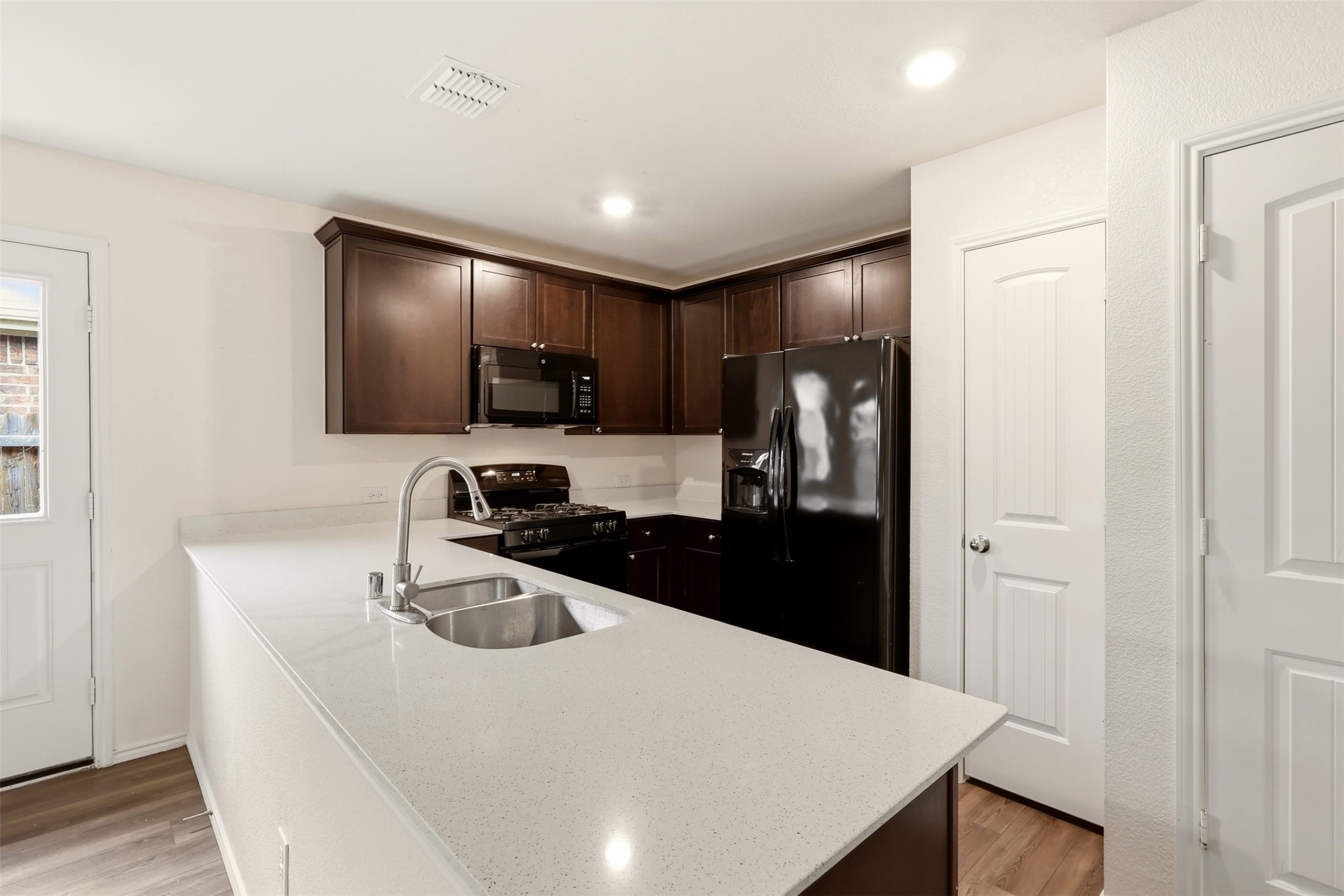 2804 Highgarden Trail Crandall TX 75114