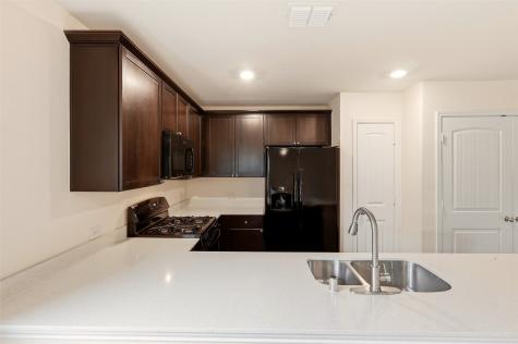 2804 Highgarden Trail Crandall TX 75114