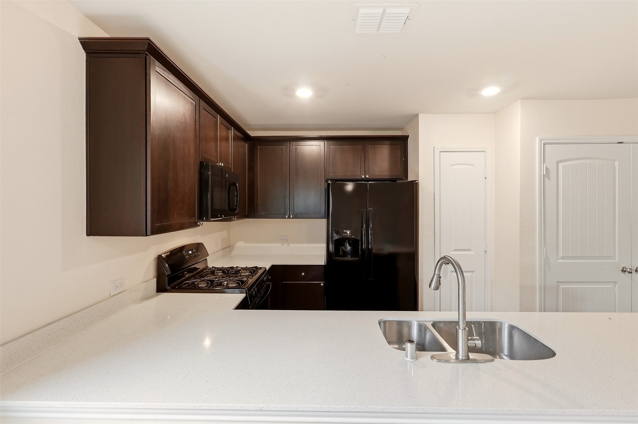 2804 Highgarden Trail Crandall TX 75114