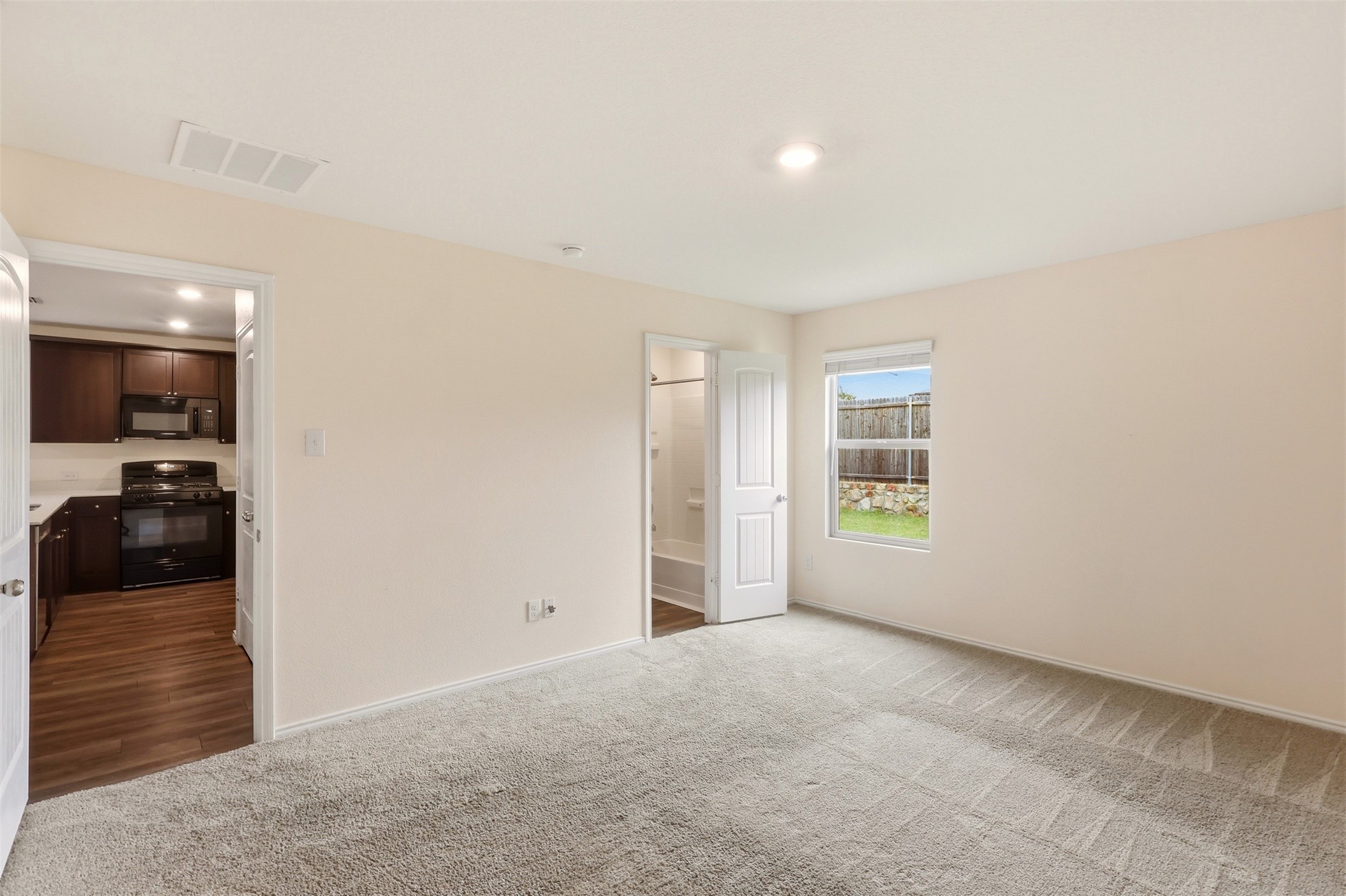 2804 Highgarden Trail Crandall TX 75114