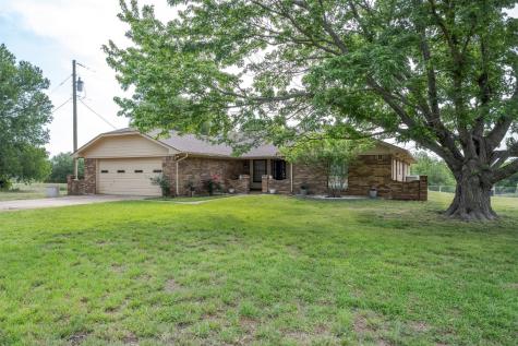 402 De La Cruz Street Weatherford TX 76085