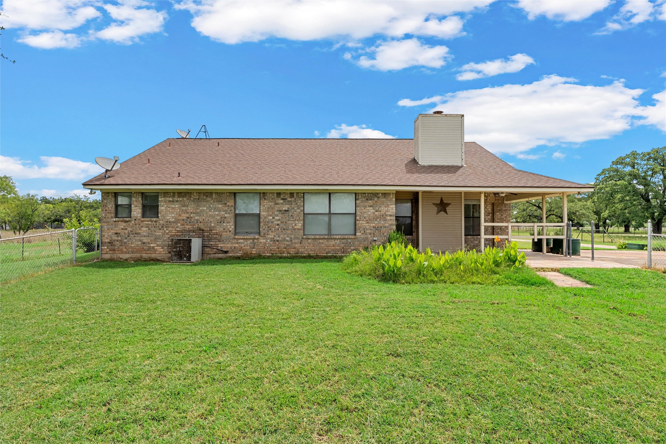 1777 Longhorn Parkway Axtell TX 76624